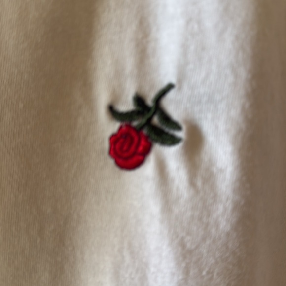 WHITE XL T-SHIRT WITH ROSES - Picture 3 of 4